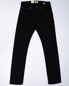 Black stretch jeans made in a slim M1 model. A regular waist and narrow fit throughout the leg makes for a slim look while remaining comfortable from the first wear.  Classic 5 pocket jeans Mod. M1 Slim 12 oz. 98% Cotton 2% Elastan Article model: M11801