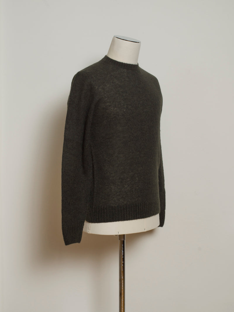  Soft, light and warm.  55% Baby alpaca 35% Polyamide 10% Wool Art. D8LL103 Col. 490 Dark Green