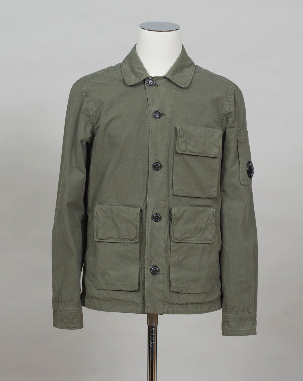 Classic Collar Button Fastening Secure Compartments Hand Pockets Lens Detail Sleeve Pocket Garment Dyed 100% Cotton Col. 660 / Burnt Olive Art. 12CMOW212A 006134G