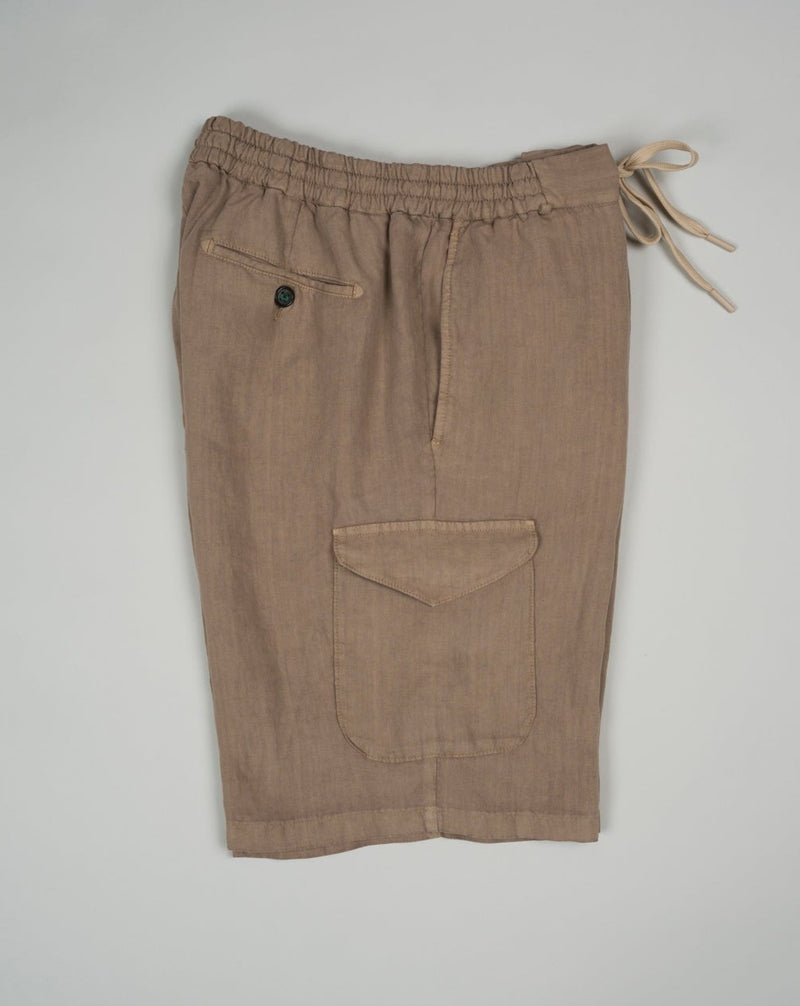 Berwich linen cargo shorts wigth drawstring waist. Nice, loose fit for hot conditions.  100% linen Drawstiring Cargo pockets Col. Light brown / Sabbia Made in Italy 
