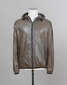 20 denier ultralight fabric bomber jacket. A garment with a sportswear look, dynamic and youthful. The bright and lively colors make it a casual but always outstanding garment. Regular fit Fixed hood adjustable with elasticated black drawstrings Two-way black zip fastening Pockets with black zip Detachable 