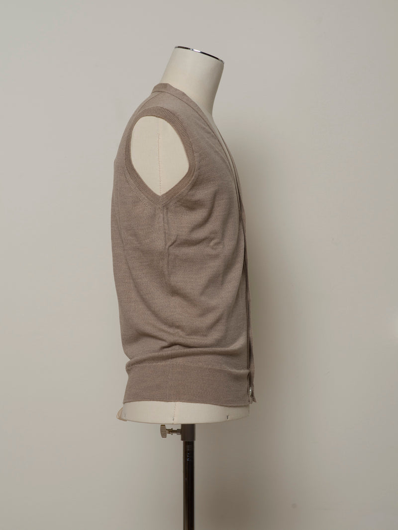 John Smedley Stavely Waistcoat / Soft Fawn