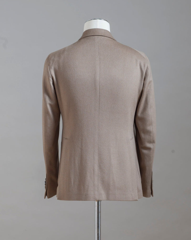 Tagliatore double breasted 100% camel jacket. Beautiful shade of beige combined with the softness of camelhair makes this jacket truly irresistible. 100% Camel Mod. 1SMC20K Col. T5075 / Camel Made in Martina Franca, Italy