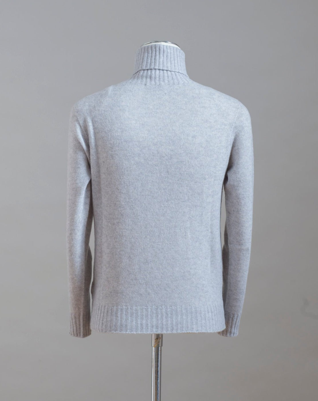 Chunky but light Wool & Cashmere Roll Neck Knit by Altea. Art. 2261212 Col. 23 / Light Grey 85% Wool 15% Cashmere Made in Italy