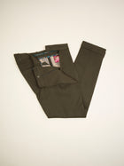 Berwich model Retro pants with 1 pleat in front and side adjusters. Very up-to-date and comfortable carrot model; nicely roomy upper part and slim in the bottom. Color: Green Model: Retro Article: sb1201 Made in Martina Franca, Italy