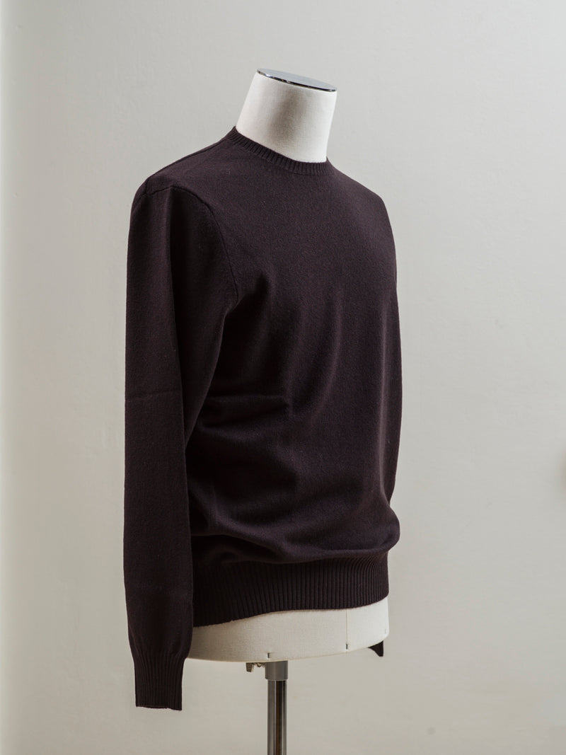 Drumohr cashmere crew neck. Soft, light and warm.  100% Cashmere Art. D1K303 Col. 598/Dark Brown