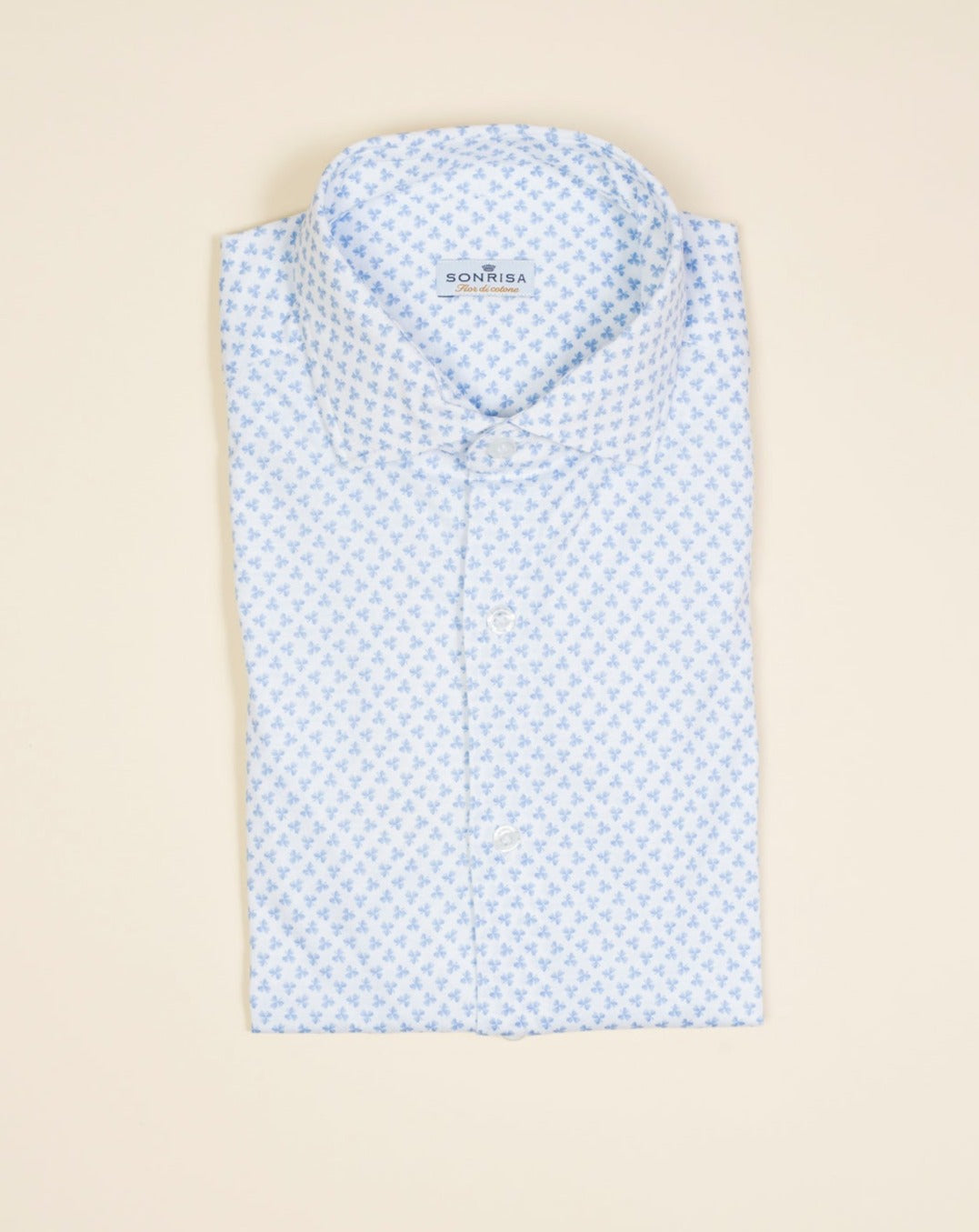 Jersey shirts are very comfortable and this shirt makes no exemption. It looks like dress shirt and feels like knitwear. We think this kind of garments represent modern tailoring very well. They honor classic styles and lines, but they are made to be super comfortable and practical.   100% cotton Semi cutaway collar Single cuffs Removable collar bones Model. FJ15 Article. J906 Color. 01 / White