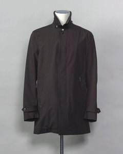 Unlined and unconstructed car coat from Montecore. Two-way-stretch fabric for maximum comfort. Car coat 5 buttons in front Slanted front pockets Center back vent  Article: S04MUC600 Compositon: 83% Polyamide 17% Elastan Color: 38 / Dark Olive