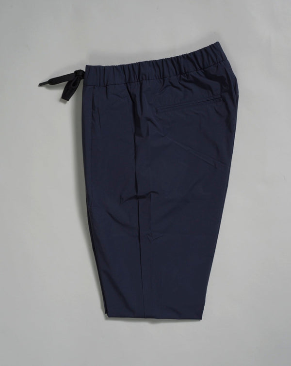 Composition: 78% Polyamide(Nylon) 22% Elastan Color: 9201 / Navy Article: PT00001UL 12691 Herno Laminar Jogger Pants / Navy