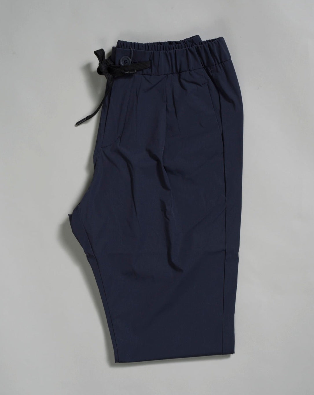 Composition: 78% Polyamide(Nylon) 22% Elastan Color: 9201 / Navy Article: PT00001UL 12691 Herno Laminar Jogger Pants / Navy