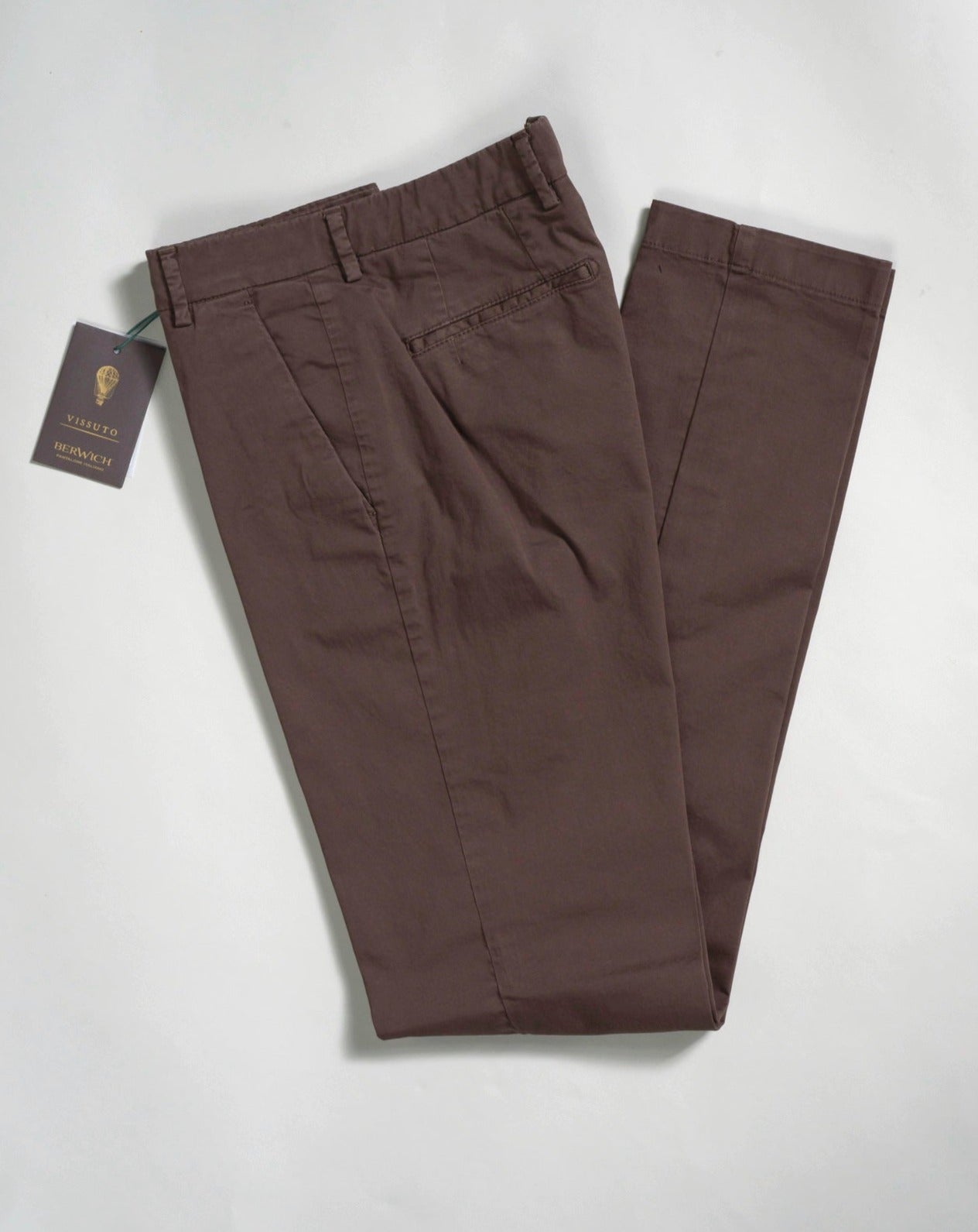 Morello slim fit chinos. A true corner stone of every man’s casual wardrobe. Combine with a smart blazer or a nice knit.   By far our best selling model from Berwich. It has been in our collection for several years and will be there in the future for sure.  Composition: 98% Cotton 2% Elastan Model: Morello-GD (Garment-Dyed) Article: ts0001x Color: Moro / 1432 Made in Martina Franca, Italy