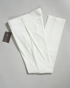 Morello slim fit chinos. A true corner stone of every man’s casual wardrobe. Combine with a smart blazer or a nice knit.   By far our best selling model from Berwich. It has been in our collection for several years and will be there in the future for sure.  Composition: 98% Cotton 2% Elastan Model: Morello-GD (Garment-Dyed) Article: ts0001x Color: Panna / 001 Made in Martina Franca, Italy