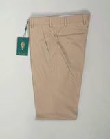 Basic Morello slim fit chinos. These chinos are crafted of yarn dyed fabric to achieve a very clean and sophisticated look. Composition: 97% Cotton 3% Elastan Model: Morello Article: ck1970x Color: Beige Made in Martina Franca, Italy