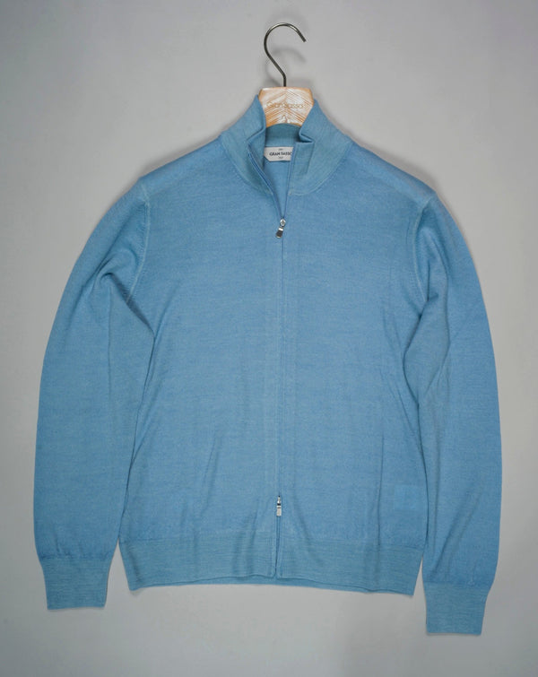Article: 57198 / 28410 Color: 574 / Light Blue Composition: 100% Merino Wool Made in Italy Gran Sasso Vintage Merino Full Zip / Light Blue