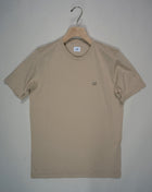TS046A5100W Col. 330 Beige / Sand C.P. Company 30/1 Jersey Logo T-Shirt / Cobblestone