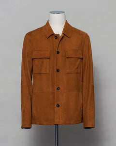 Light jacket made of soft goatskin suede and napped inside. Super soft leather make a truly luxurious interpretation of a field jacket.  100% goatskin suede, napped inside Body: unlined, sleeve lining: 100% polyamide Embossed logo Inside pockets Mod: 31 1006 ZN 737