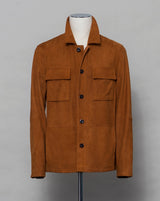 Light jacket made of soft goatskin suede and napped inside. Super soft leather make a truly luxurious interpretation of a field jacket.  100% goatskin suede, napped inside Body: unlined, sleeve lining: 100% polyamide Embossed logo Inside pockets Mod: 31 1006 ZN 737