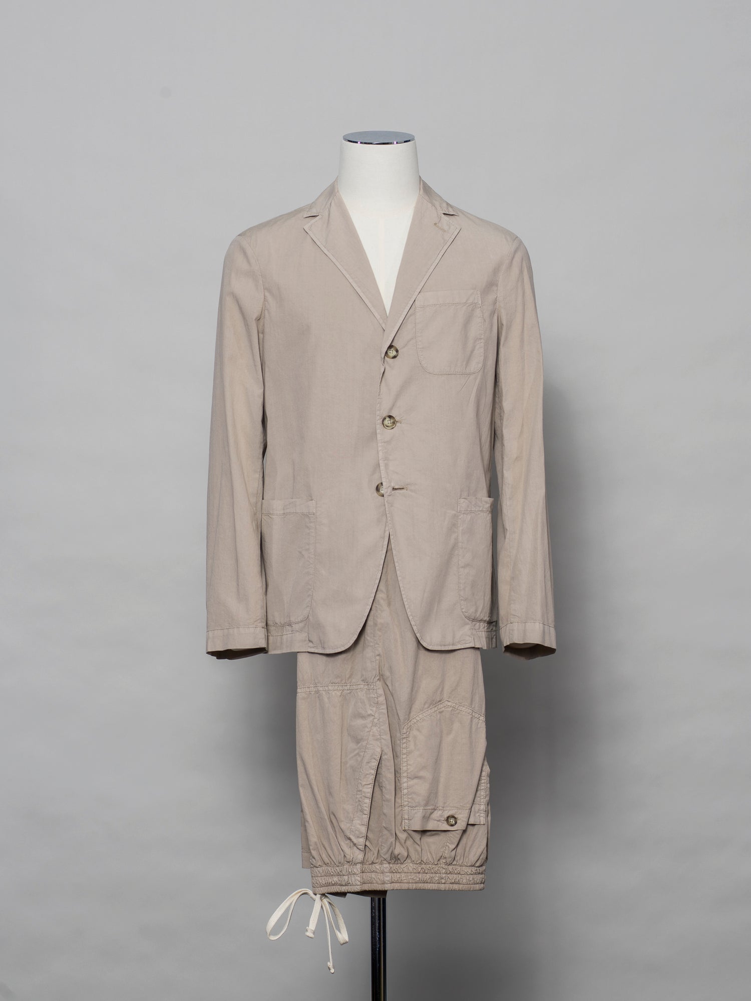 Altea Unconstructed Lightweight Shirt Jacket / Beige 3 Patch pocekts Side vents Article: 2352012 Color: Beige / 32 64% Lyocell 33% Cotton 3% Elastan Made in Italy Please Note: Jacket and Pants are sold separately.