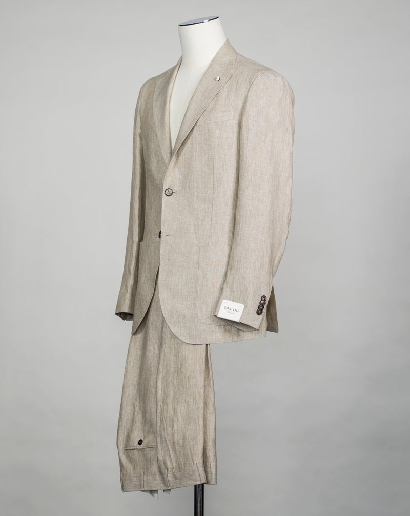 Unconstructed Patch pockets 2 Buttons Side vents Flat front trousers Slanted side pockets Article: 34061 Model: 3652 Color: Light Sand / 2 Composition: 100% Linen L.B.M. 1911 Linen Suit / Light Sand