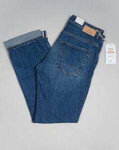 Composition: 100% Cotton 5-Pocket Color: Washed Blue Model: Davide Article: D6-15606 Selvedge denim Made in Italy Tela Genova Selvedge Jeans / Washed Blue