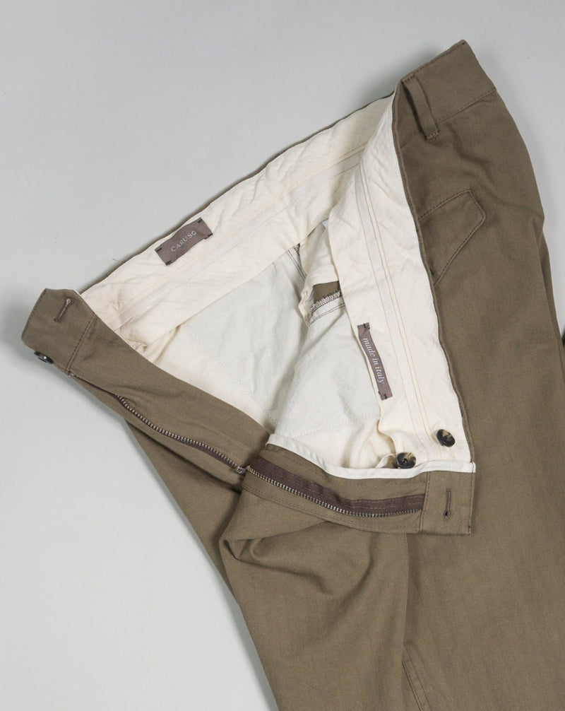 Composition: 100% Cotton Color: Khaki / 0761 Article: T50183 Made in Italy Caruso Herringbone Cotton Trousers / Khaki