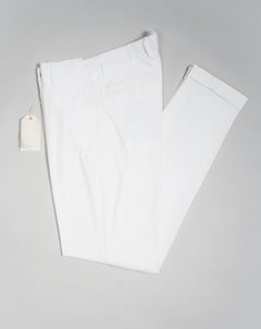Article: 323051 Color: White / 120 Composition: 64% Tencel 32% Cotton 4% Elastan 1 Pleat in front Slanted side pockets Beltloops Beautiful color and broken in look and feel achieved by Garment dying process Made in Naples, Italy