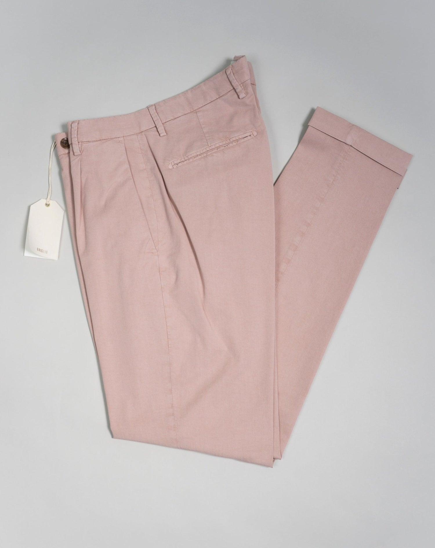Article: 323051 Color: Light Rosa / 69 Composition: 64% Tencel 32% Cotton 4% Elastan 1 Pleat in front Slanted side pockets Beltloops Beautiful color and broken in look and feel achieved by Garment dying  Made in Naples, Italy