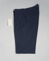 Article: 323051 Color: Navy / 11 Composition: 64% Tencel 32% Cotton 4% Elastan 1 Pleat in front Slanted side pockets Beltloops Beautiful color and broken in look and feel achieved by Garment dying process Made in Naples, Italy