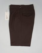 Article: 323136 Model: Quartieris Color: Brown / 46 Composition: 97% Cotton 3% Elastan Briglia Pleated Cotton Chinos / Brown