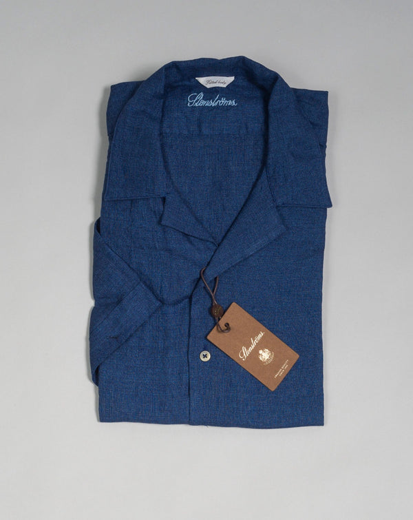 Fitted body Short sleeves Camp collar Composition: 100% Linen Color: 160 / Blue Model: 675194 7970 Stenströms Linen Camp Collar Shirt / Blue